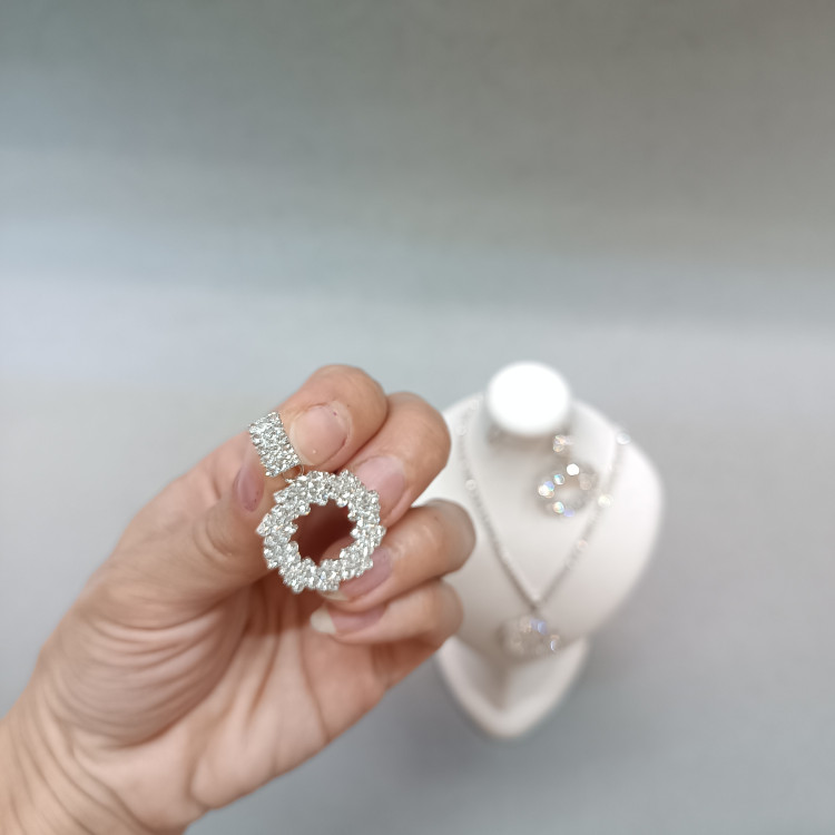بدلیجات ست گردنبند و گوشواره